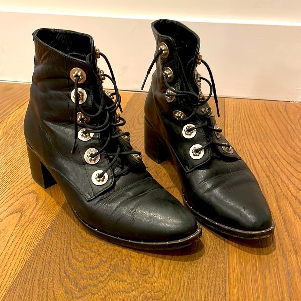 Freda Salvador boots size 6.5